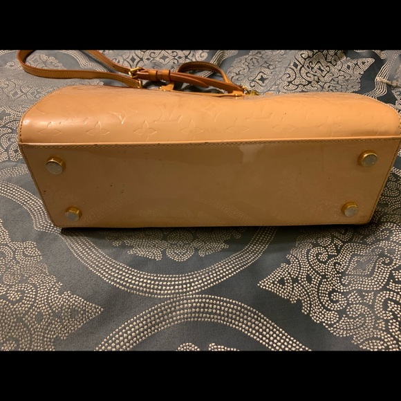 100% Authentic Louis Vuitton Brea MM (Rose color) - Picture 4 of 5